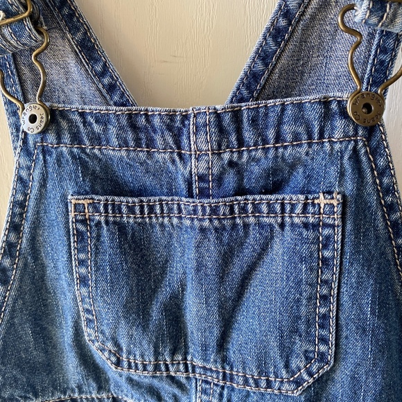 4T Overalls by Wrangler Jeans. Blue Carpenter Style. Unisex. - Picture 4 of 6